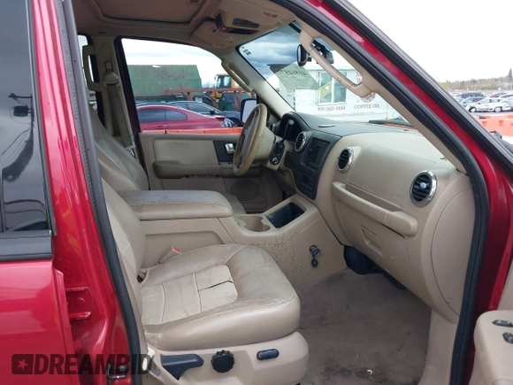 2004 Ford Expedition Eddie Bauer with VIN 1FMFU17LX4LB45101, listed as a IAAI auction lot 41861977 with 201,267 mi miles. Bid and sale history available at carsss.com. Image 5.