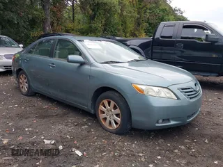 2009 Toyota Camry LE z VIN 4T1BK46K99U581678, wystawiony jako IAAI lot #40471235 z przebiegiem 217 755 mil mil oraz . Historia ofert i sprzedaży dostępna na DreamBid. Obrazek 1.
