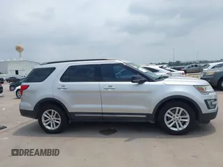 2017 Ford Explorer XLT z VIN 1FM5K7D89HGB79520, wystawiony jako IAAI lot #42288407 z przebiegiem 152 091 mil mil oraz . Historia ofert i sprzedaży dostępna na DreamBid. Obrazek 13.