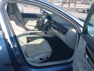 2018 Volvo S90 Momentum z VIN LVY982AK0JP007222, wystawiony jako IAAI lot #42024457 z przebiegiem 134 281 mil mil oraz . Historia ofert i sprzedaży dostępna na DreamBid. Obrazek 5.