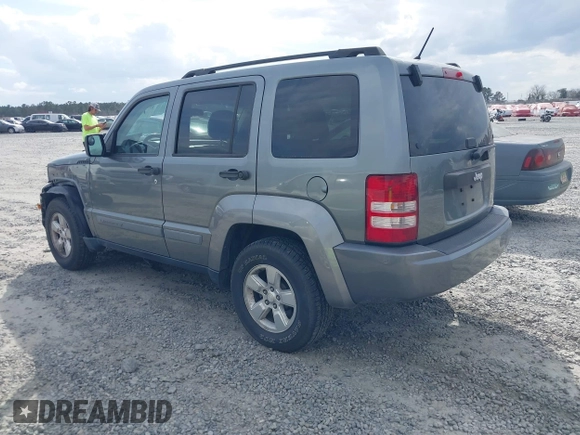 2012 Jeep Liberty Sport Latitude z VIN 1C4PJLAK7CW146409, wystawiony jako IAAI lot #41717779 z przebiegiem 136 290 mil mil oraz . Historia ofert i sprzedaży dostępna na DreamBid. Obrazek 3.