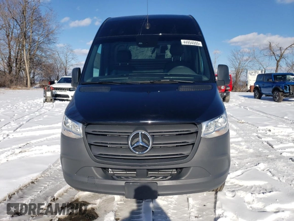 2024 Mercedes-Benz Sprinter with VIN W1Y4NBHY7RT191884, listed as a Copart auction lot 44954555 with 16 mi miles and Salvage Title. Bid and sale history available at DreamBid. Image 5.
