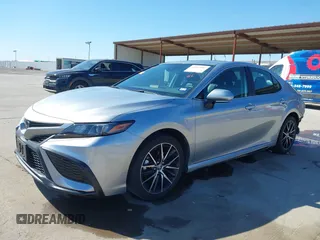 2023 Toyota Camry SE z VIN 4T1G11AK5PU785700, wystawiony jako IAAI lot #41845003 z przebiegiem 21 207 mil mil oraz . Historia ofert i sprzedaży dostępna na DreamBid. Obrazek 21.