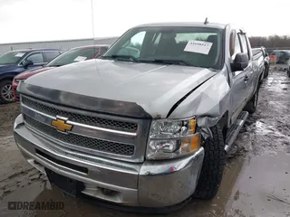 2013 Chevrolet Silverado 1500 LT with VIN 1GCRKSE73DZ122047, listed as a IAAI auction lot 41698517 with 103,659 mi miles. Bid and sale history available at carsss.com. Image 17.