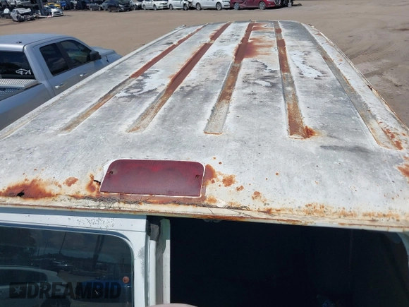 2003 Ford Econoline Passenger XL with VIN 1FBSS31L33HA12571, listed as a IAAI auction lot 42268424 with 170,739 mi miles and . Bid and sale history available at DreamBid. Image 16.