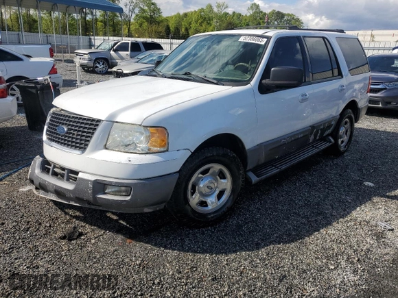 2004 Ford Expedition Special Service with VIN 1FMEU15W04LA49387, listed as a Copart auction lot 52386065 with 322,325 mi miles and Salvage title. Bid and sale history available at DreamBid. Image 1.