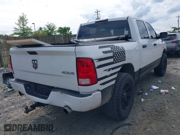 2015 Ram 1500 Express z VIN 1C6RR7KT0FS599158, wystawiony jako IAAI lot #42204986 z przebiegiem 113 478 mil mil oraz . Historia ofert i sprzedaży dostępna na DreamBid. Obrazek 4.