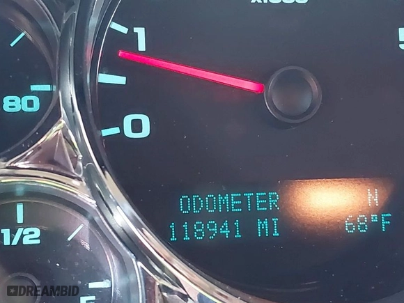 2011 Chevrolet Silverado 1500 LT with VIN 1GCRCSE06BZ150373, listed as a IAAI auction lot 41760988 with 118,941 mi miles. Bid and sale history available at carsss.com. Image 15.