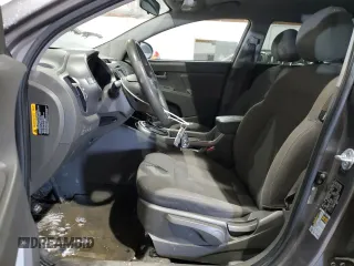 2011 Kia Sportage LX z VIN KNDPBCA28B7082337, wystawiony jako Copart lot #89346325 z przebiegiem 182 004 mil mil oraz Szkoda całkowita • Salvage title. Historia ofert i sprzedaży dostępna na DreamBid. Obrazek 7.