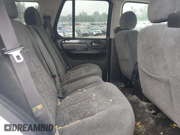 2005 GMC Envoy SLE with VIN 1GKDT13S252165382, listed as a Copart auction lot 62449393 with 199,563 mi miles and Non Repairable. Bid and sale history available at carsss.com. Image 11.