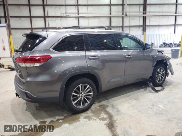 2018 Toyota Highlander SE z VIN 5TDJZRFH8JS556874, wystawiony jako Copart lot #60459645 z przebiegiem 108 118 mil mil oraz Nie do naprawy • Non repairable. Historia ofert i sprzedaży dostępna na DreamBid. Obrazek 3.