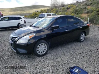 2016 Nissan Versa S z VIN 3N1CN7AP1GL802463, wystawiony jako Copart lot #55184245 z przebiegiem 76 887 mil mil oraz Tytuł czysty. Historia ofert i sprzedaży dostępna na DreamBid. Obrazek 1.