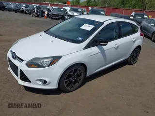 2013 Ford Focus SE with VIN 1FADP3K29DL182434, listed as a IAAI auction lot 42138008 with 103,072 mi miles. Bid and sale history available at carsss.com. Image 2.