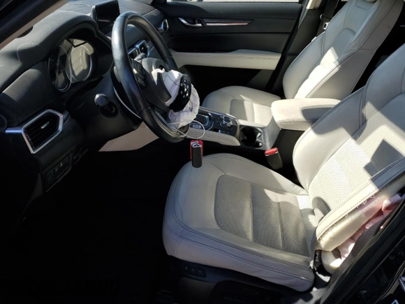2018 Mazda CX-5 Grand Touring z VIN JM3KFBDM5J0379246, wystawiony jako Copart lot #58587865 z przebiegiem 46 339 mil mil oraz Szkody całkowita. Historia ofert i sprzedaży dostępna na DreamBid. Obrazek 7.