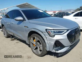 2022 Audi e-tron Sportback Prestige z VIN WA13AAGE3NB037647, wystawiony jako IAAI lot #41788113 z przebiegiem 36 415 mil mil oraz . Historia ofert i sprzedaży dostępna na DreamBid. Obrazek 1.