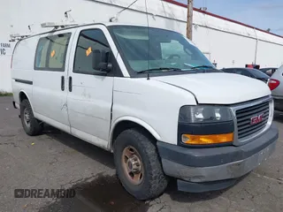 2018 GMC Savana Cargo z VIN 1GTW7AFG0J1906404, wystawiony jako IAAI lot #41960859 z przebiegiem 102 277 mil mil oraz . Historia ofert i sprzedaży dostępna na DreamBid. Obrazek 1.