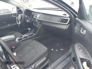 2017 Kia Optima LX z VIN 5XXGT4L36HG152832, wystawiony jako IAAI lot #42445597 z przebiegiem 183 875 mil mil oraz . Historia ofert i sprzedaży dostępna na DreamBid. Obrazek 5.