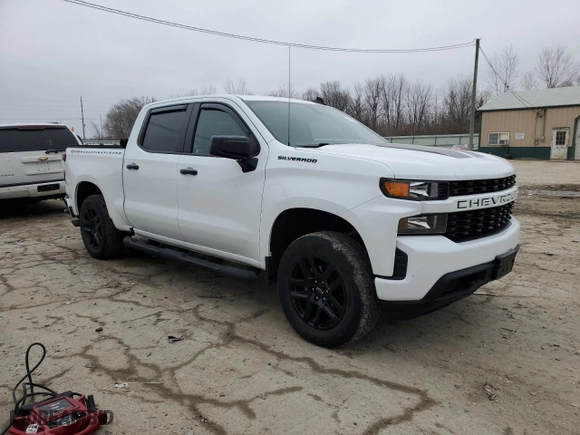 2021 Chevrolet Silverado 1500 Custom with VIN 1GCPYBEKXMZ420833, listed as a Copart auction lot 43644485 with 58,175 mi miles and Salvage Title. Bid and sale history available at carsss.com. Image 4.