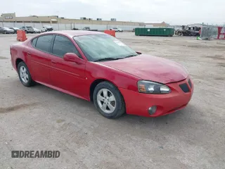 2007 Pontiac Grand Prix with VIN 2G2WP552271105350, listed as a IAAI auction lot 41818750 with 213,016 mi miles. Bid and sale history available at carsss.com. Image 1.