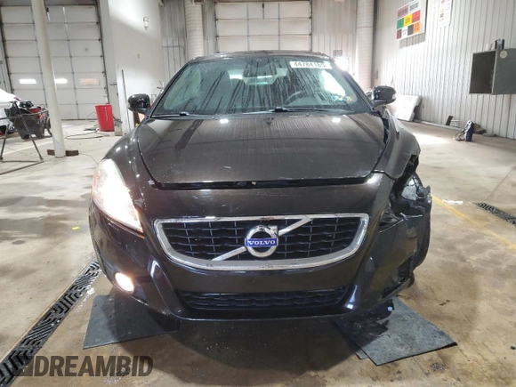 2012 Volvo C70 T5 with VIN YV1672MC0CJ126017, listed as a Copart auction lot 44784185 with 79,203 mi miles and Salvage Title. Bid and sale history available at carsss.com. Image 5.