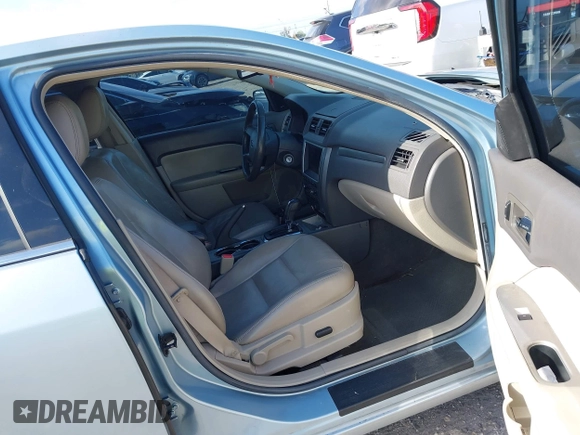 2010 Ford Fusion Hybrid with VIN 3FADP0L35AR354431, listed as a IAAI auction lot 42107722 with 142,250 mi miles. Bid and sale history available at carsss.com. Image 5.