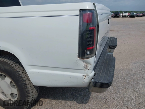 1998 Chevrolet Silverado 1500 with VIN 1GCEC19M7WE151745, listed as a IAAI auction lot 42161857 with 203,640 mi miles and . Bid and sale history available at DreamBid. Image 12.