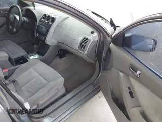 2007 Nissan Altima 2.5 S with VIN 1N4AL21E27C174572, listed as a IAAI auction lot 41914103 with 149,172 mi miles. Bid and sale history available at carsss.com. Image 5.
