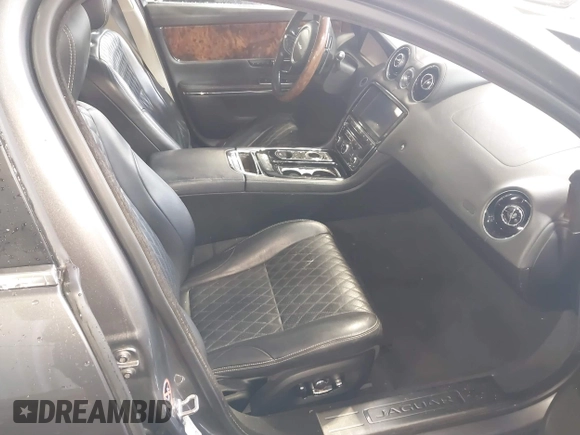 2016 Jaguar XJ Portfolio with VIN SAJWJ2GD7G8W02919, listed as a IAAI auction lot 41490211 with 170,768 mi miles and . Bid and sale history available at DreamBid. Image 5.
