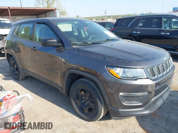 2020 Jeep Compass Sport z VIN 3C4NJCAB9LT220023, wystawiony jako IAAI lot #41999428 z przebiegiem 83 374 mil mil oraz . Historia ofert i sprzedaży dostępna na DreamBid. Obrazek 1.