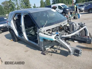 2020 Ford Police Interceptor z VIN 1FM5K8AC1LGC94166, wystawiony jako IAAI lot #42526680 z przebiegiem Nie podano mil oraz . Historia ofert i sprzedaży dostępna na DreamBid. Obrazek 1.