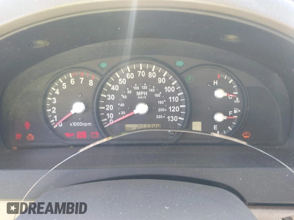 2005 Kia Sorento LX with VIN KNDJD733355356184, listed as a IAAI auction lot 41348024 with 203,344 mi miles. Bid and sale history available at carsss.com. Image 7.