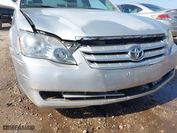 2005 Toyota Avalon XL with VIN 4T1BK36B75U022621, listed as a IAAI auction lot 41714437 with 262,919 mi miles. Bid and sale history available at carsss.com. Image 6.