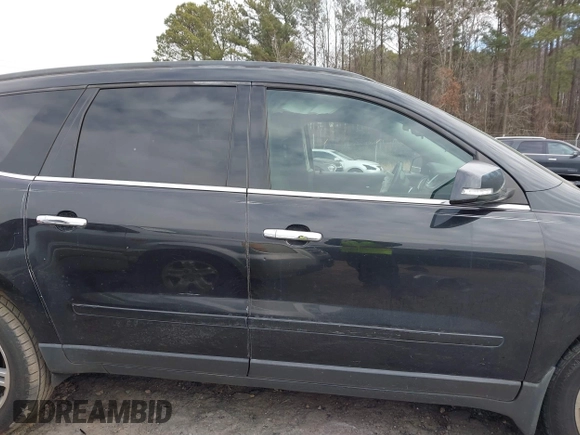 2015 Chevrolet Traverse LT with VIN 1GNKRGKD2FJ139676, listed as a IAAI auction lot 41353166 with 150,149 mi miles. Bid and sale history available at carsss.com. Image 14.