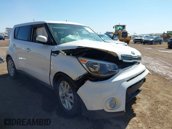 2017 Kia Soul + with VIN KNDJP3A56H7415368, listed as a IAAI auction lot 41835808 with 1 mi miles. Bid and sale history available at carsss.com. Image 1.