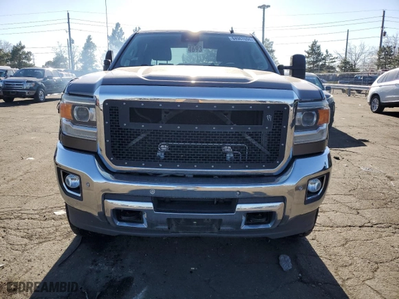 2015 GMC Sierra 3500HD SLT with VIN 1GT423E88FF189157, listed as a Copart auction lot 84967694 with 137,147 mi miles and Clean Title. Bid and sale history available at carsss.com. Image 5.