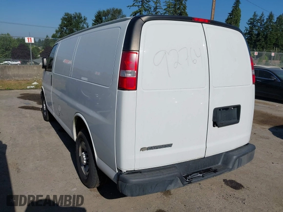 2017 Chevrolet Express Cargo z VIN 1GCWGAFF5H1326857, wystawiony jako IAAI lot #42770203 z przebiegiem Nie podano mil oraz . Historia ofert i sprzedaży dostępna na DreamBid. Obrazek 3.