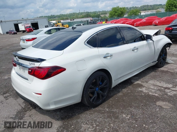 2018 Infiniti Q70 Luxe with VIN JN1BY1AR4JM220503, listed as a IAAI auction lot 42208973 with 70,720 mi miles and . Bid and sale history available at DreamBid. Image 4.