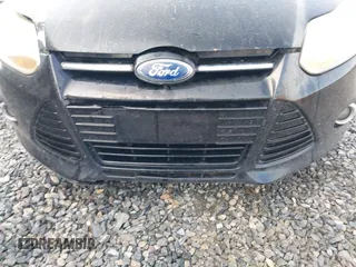 2012 Ford Focus SE with VIN 1FAHP3F25CL256409, listed as a IAAI auction lot 41886182 with 205,975 mi miles. Bid and sale history available at carsss.com. Image 6.
