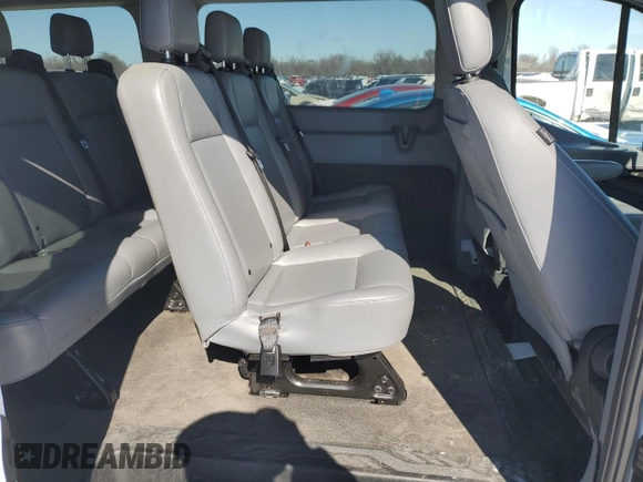 2018 Ford Transit XL z VIN 1FMZK1YMXJKB47281, wystawiony jako Copart lot #46135185 z przebiegiem Nie podano mil oraz Czysty tytuł • Clean title. Historia ofert i sprzedaży dostępna na DreamBid. Obrazek 11.