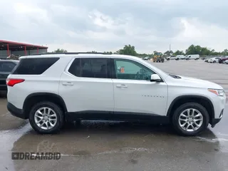 2020 Chevrolet Traverse LT Cloth z VIN 1GNERGKW3LJ127398, wystawiony jako IAAI lot #42161330 z przebiegiem 96 140 mil mil oraz . Historia ofert i sprzedaży dostępna na DreamBid. Obrazek 13.