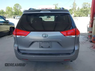 2011 Toyota Sienna XLE AAS with VIN 5TDYK3DC1BS007820, listed as a IAAI auction lot 41935200 with 123,554 mi miles. Bid and sale history available at carsss.com. Image 16.