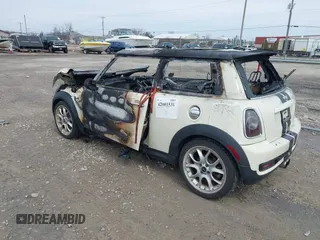 2011 MINI Hardtop S с VIN WMWSV3C53BTY20901, выставлен на аукционе IAAI как лот 42001531 с пробегом Не указан миль и . История ставок и продаж доступна на DreamBid. Изображение 3.