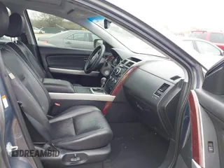 2008 Mazda CX-9 Touring with VIN JM3TB28A980132130, listed as a IAAI auction lot 41638252 with 176,199 mi miles and . Bid and sale history available at carsss.com. Image 5.