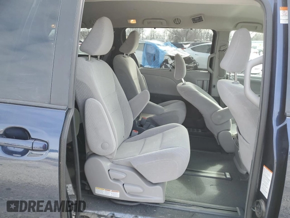 2019 Toyota Sienna LE with VIN 5TDJZ3DC1KS223325, listed as a Copart auction lot 45758815 with 102,605 mi miles and Salvage Title. Bid and sale history available at carsss.com. Image 12.