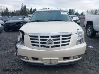 2009 Cadillac Escalade with VIN 1GYFK13219R153545, listed as a IAAI auction lot 41403646 with 148,467 mi miles. Bid and sale history available at carsss.com. Image 12.