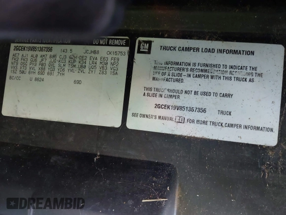 2005 Chevrolet Silverado 1500 Work Truck z VIN 2GCEK19V851367356, wystawiony jako IAAI lot #41448496 z przebiegiem 185 625 mil mil oraz . Historia ofert i sprzedaży dostępna na DreamBid. Obrazek 9.