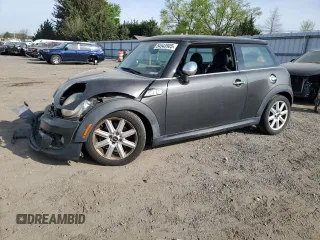 2011 MINI Hardtop S with VIN WMWSV3C55BTY13142, listed as a Copart auction lot 54543905 with Not Provided miles and Salvage Title. Bid and sale history available at DreamBid. Image 1.