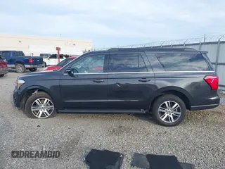 2024 Ford Expedition Max XLT z VIN 1FMJK1H83REA85832, wystawiony jako IAAI lot #42377714 z przebiegiem 3 244 mil mil oraz . Historia ofert i sprzedaży dostępna na DreamBid. Obrazek 14.