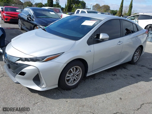 2021 Toyota Prius Prime LE with VIN JTDKAMFP7M3186870, listed as a IAAI auction lot 41524568 with NaN miles. Bid and sale history available at carsss.com. Image 17.