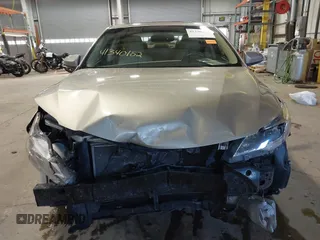 2016 Toyota Avalon Limited with VIN 4T1BK1EB4GU228522, listed as a IAAI auction lot 41340182 with 105,603 mi miles and . Bid and sale history available at carsss.com. Image 13.